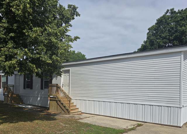 Property at 3331 Pinebrook St #183, Muskegon, MI 49444, 3 beds, 2 baths