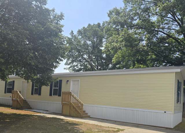 Property at 3256 Pinebrook St #159, Muskegon, MI 49444, 3 beds, 2 baths