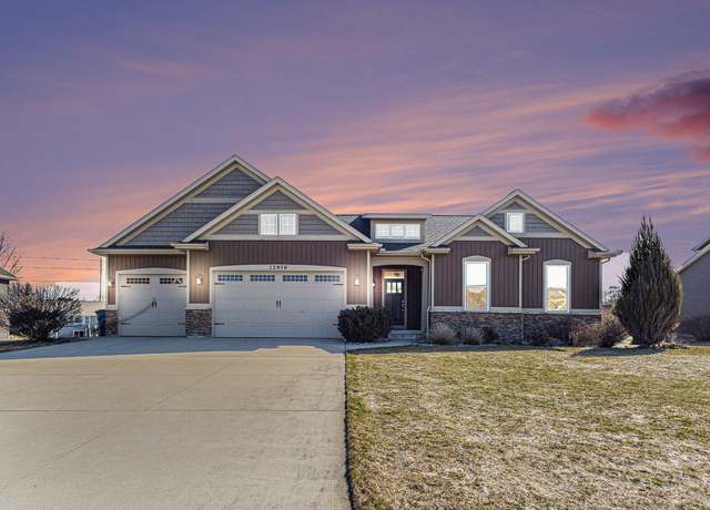 Property at 12976 Sweetbriar Dr, Grand Haven, MI 49417, 4 beds, 3 baths