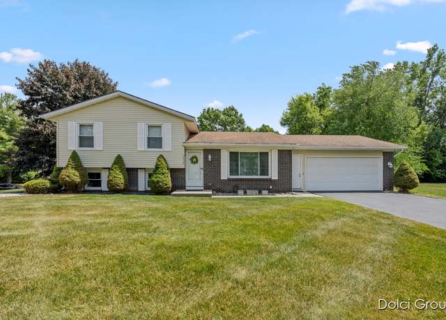 Property at 3470 Olderidge Dr NE, Grand Rapids, MI 49525, 4 beds, 2 baths