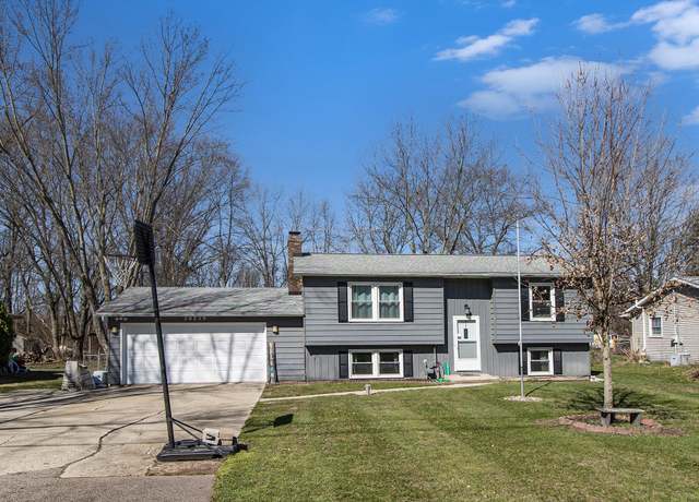 Property at 20259 Pine Lake Rd, Battle Creek, MI 49014, 4 beds, 2 baths