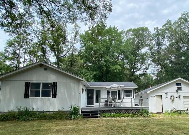 Property at 2291 W 22nd St, Fremont, MI 49412, 3 beds, 2 baths