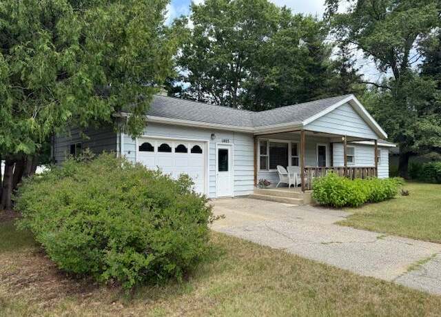 Property at 1403 Swain St, White Cloud, MI 49349, 3 beds, 1.5 baths
