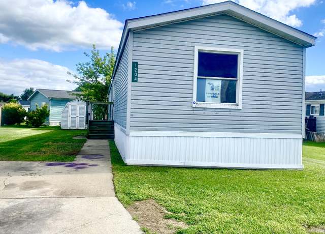Property at 1204 Hancock Ct, Potterville, MI 48876, 3 beds, 2 baths