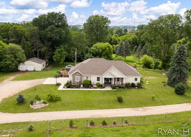 Property at 5062 Inuksuk Trl, Ionia, MI 48846, 5 beds, 2.5 baths