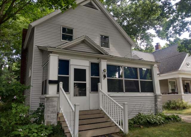Property at 705 Oak St, Niles, MI 49120, 4 beds, 2 baths