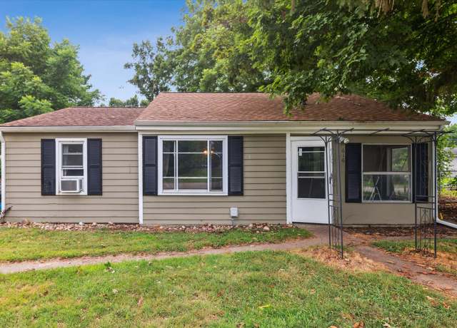 Property at 616 E Division St St, Vicksburg, MI 49097, 3 beds, 1 bath