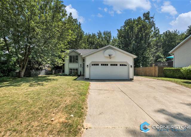 Property at 3218 Hazelnut Dr NW, Grand Rapids, MI 49504, 4 beds, 2 baths