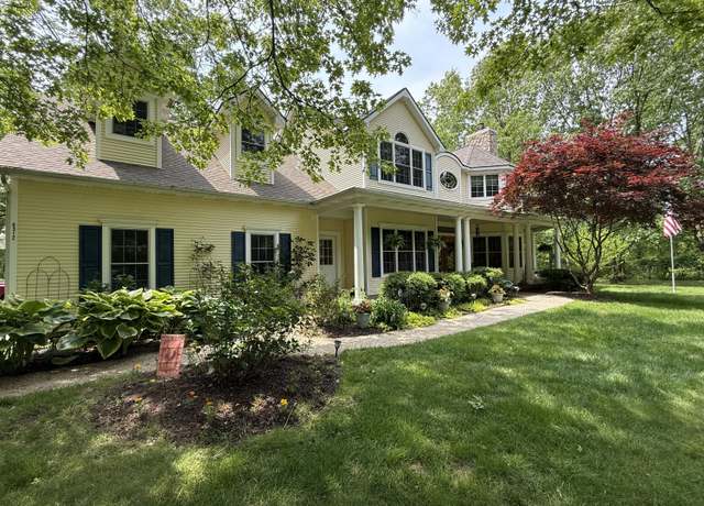 Property at 6312 Silver Lake Dr, Saugatuck, MI 49453, 5 beds, 4.5 baths