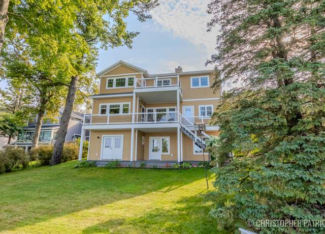 Property at 7217 Davies Dr NE, Rockford, MI 49341, 4 beds, 4 baths