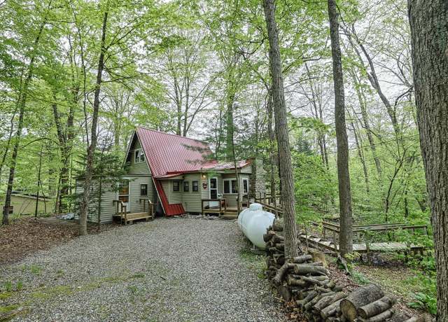 Property at 23392 Atikwa Trl, Howard City, MI 49329, 2 beds, 1 bath