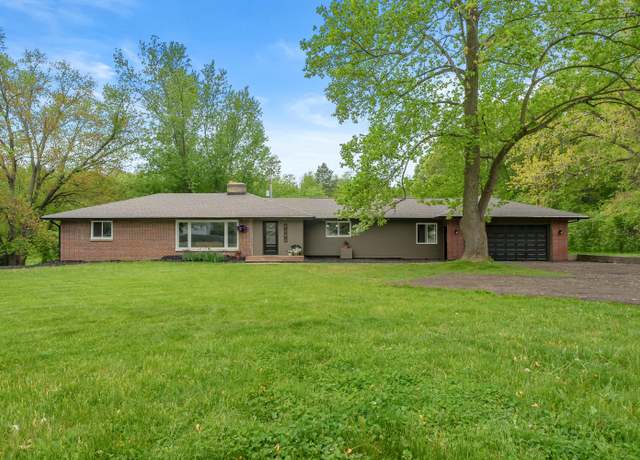 Property at 4144 S 12th St, Kalamazoo, MI 49009, 5 beds, 3.5 baths