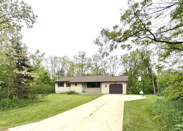 Property at 2122 Houser Rd, Holly, MI 48442, 4 beds, 2 baths