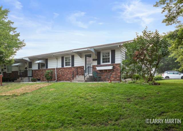 Property at 3366 Chestnut Ave SW, Grandville, MI 49418, 2 beds, 2 baths