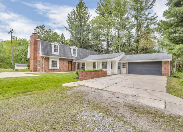 Property at 8925 Chubb Rd, Northville, MI 48168, 3 beds, 2 baths