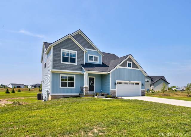 Property at 12713 Ridgedale Dr, Allendale, MI 49401, 5 beds, 3.5 baths