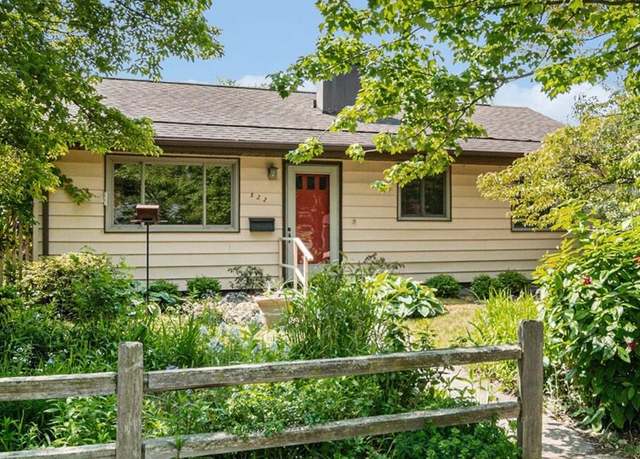 Property at 522 Lyon St, South Haven, MI 49090, 3 beds, 1 bath