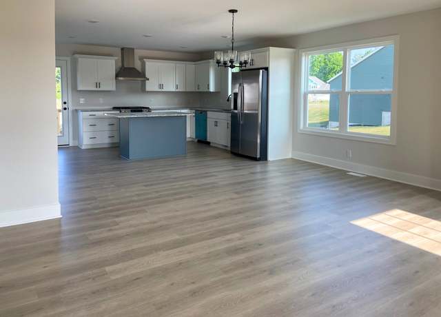 Property at 10725 Melanie Dr, Allendale, MI 49401, 3 beds, 2.5 baths
