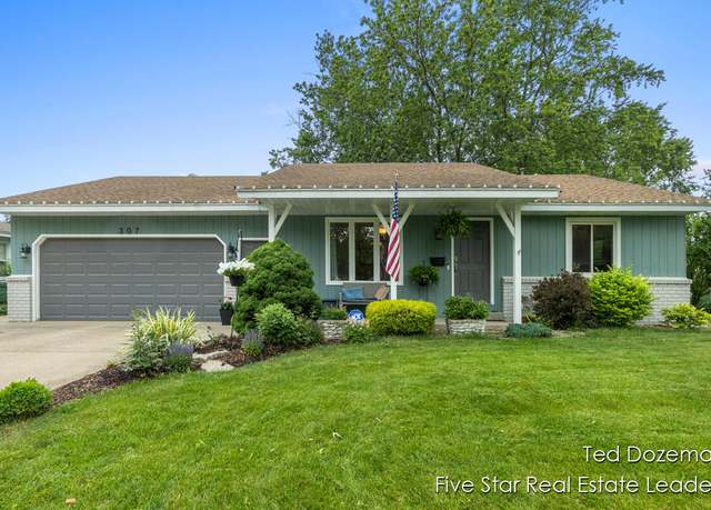 Property at 307 W 30th St, Holland, MI 49423, 4 beds, 2 baths