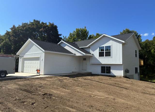 Property at 10613 68th Ave Ave, Allendale, MI 49401, 2 beds, 1 bath