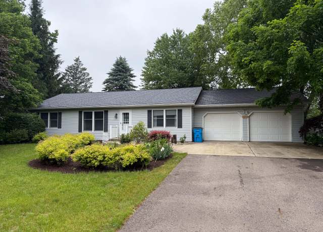 Property at 32730 Cable Dr, Dowagiac, MI 49047, 3 beds, 2 baths