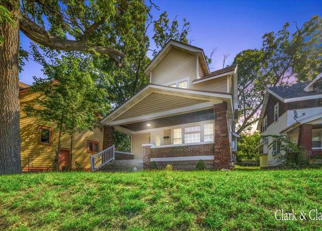 Property at 1632 Kalamazoo Ave SE, Grand Rapids, MI 49507, 3 beds, 1 bath