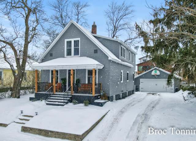 Property at 535 Colfax Ave, Grand Haven, MI 49417, 4 beds, 2 baths