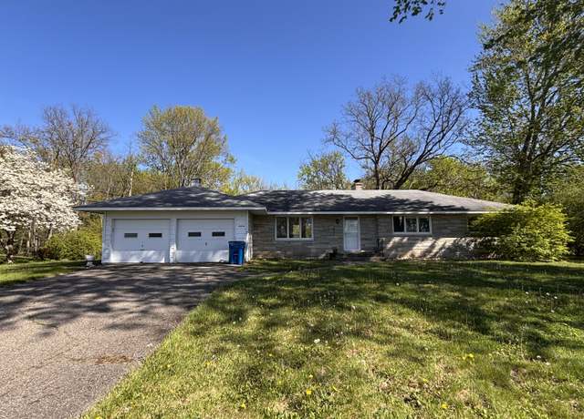 Property at 2578 Springbrook Dr, Kalamazoo, MI 49004, 3 beds, 1.5 baths