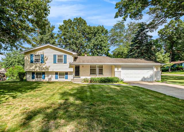 Property at 6094 Del Cano Dr SE, Grand Rapids, MI 49546, 4 beds, 2 baths