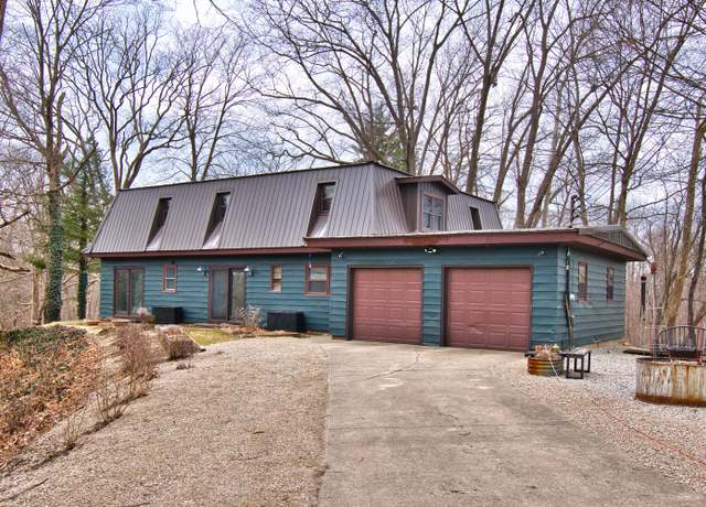 Property at 3610 N 5th St, Niles, MI 49120, 5 beds, 2.5 baths