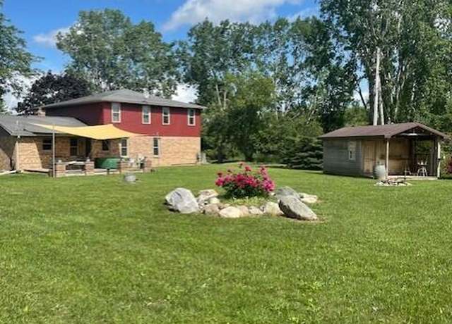 Property at 8387 Hartel Rd, Grand Ledge, MI 48837, 5 beds, 3.5 baths