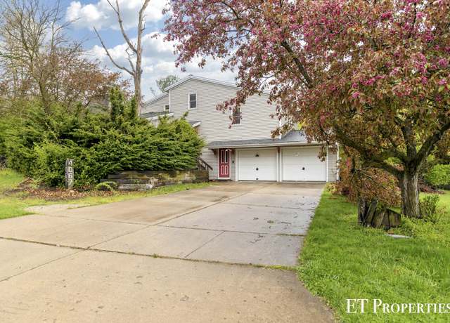 Property at 4067 Summit View Dr NE, Grand Rapids, MI 49525, 4 beds, 3.5 baths
