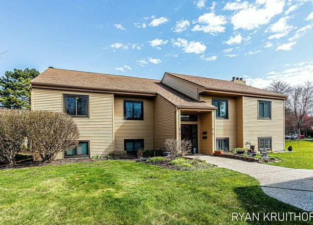 Property at 300 Farington Blvd #43, Holland, MI 49423, 2 beds, 1 bath
