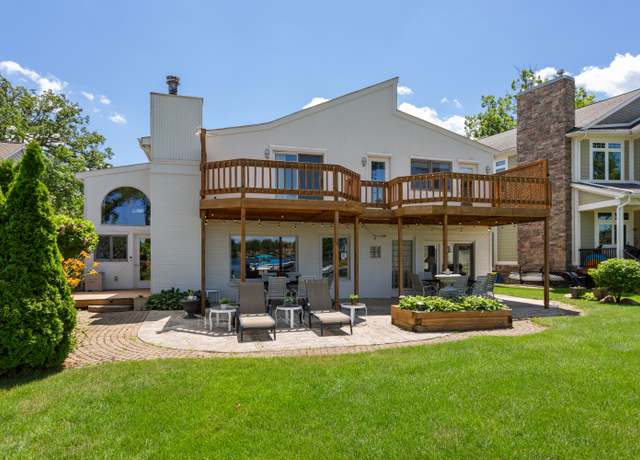 Property at 2323 Solano Dr, Wolverine Lake, MI 48390, 5 beds, 3.5 baths