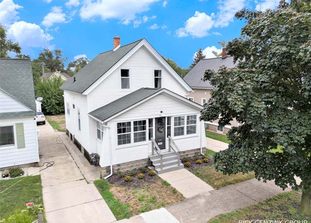 Property at 299 W 18th St, Holland, MI 49423, 3 beds, 1 bath