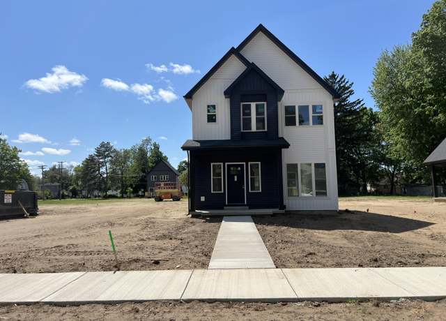 Property at 105 Lester Ave, Dowagiac, MI 49047, 3 beds, 1.5 baths