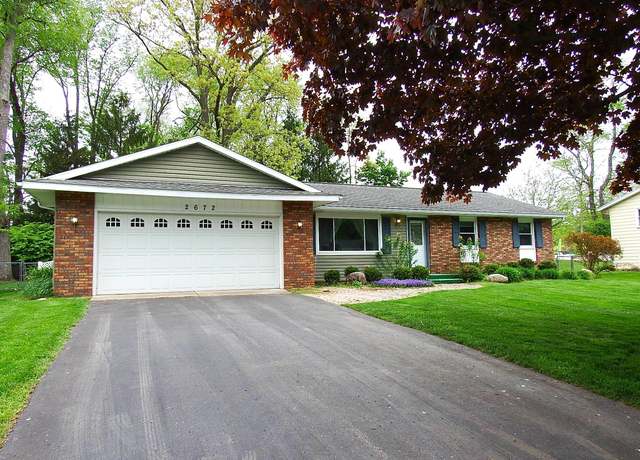 Property at 2672 Wildemere St, Kalamazoo, MI 49009, 3 beds, 1.5 baths