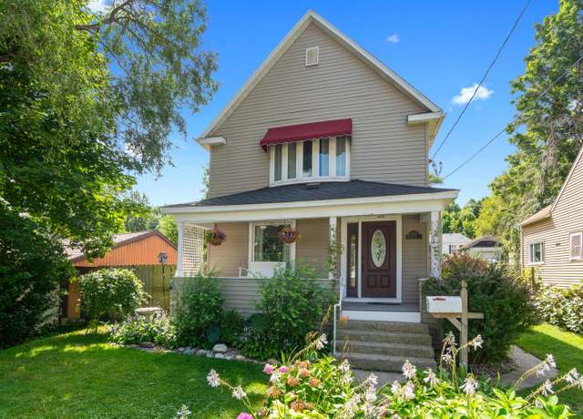 Property at 1118 E Alcott St, Kalamazoo, MI 49001, 2 beds, 2 baths