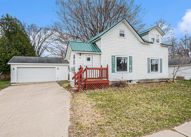 Property at 124 W Pine St, Fremont, MI 49412, 3 beds, 1 bath