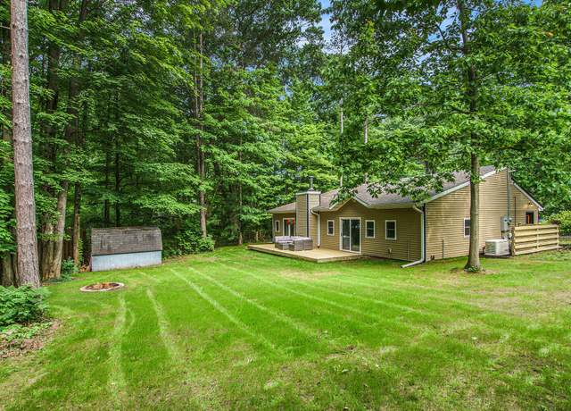 Property at 6490 Island Lake Rd, Holland, MI 49423, 4 beds, 3 baths