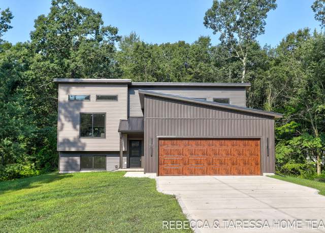 Property at 625 S Walker Rd, Muskegon, MI 49442, 3 beds, 2.5 baths
