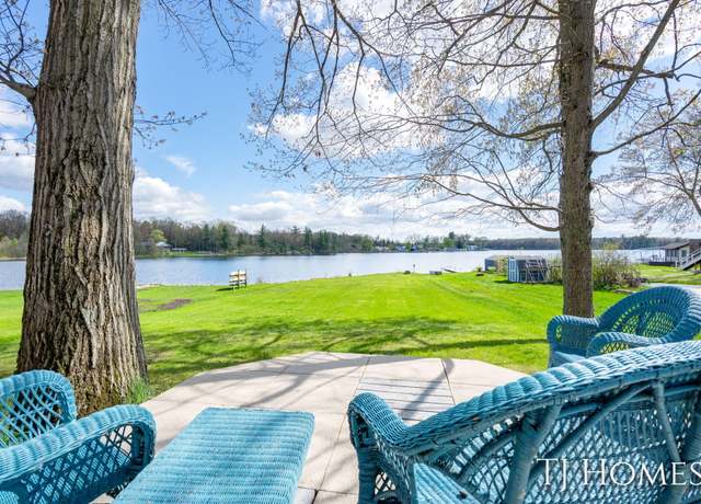 Property at 11499 Hydeaway Ct, Middleville, MI 49333, 3 beds, 2.5 baths