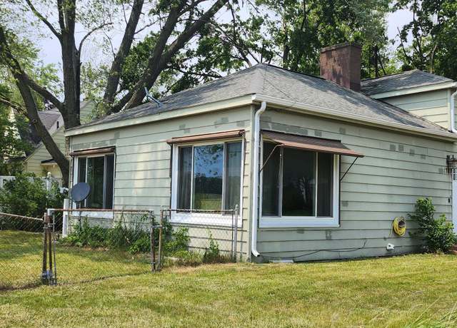 Property at 1781 Davis St, Muskegon, MI 49441, 3 beds, 1 bath