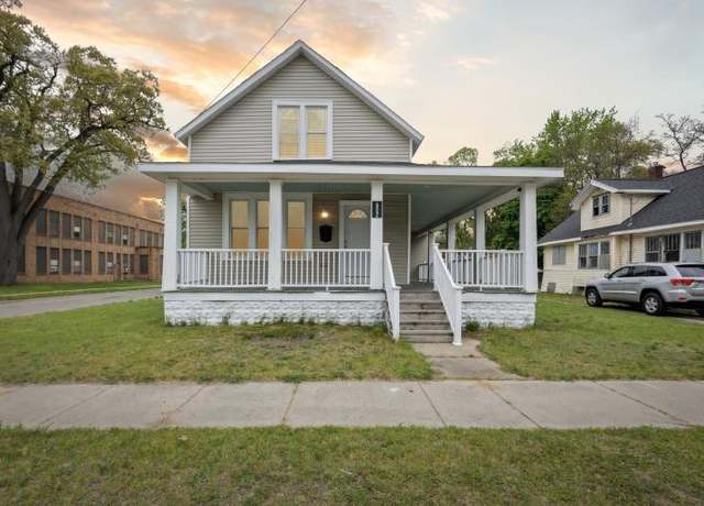Property at 602 Ada Ave, Muskegon, MI 49442, 3 beds, 2 baths