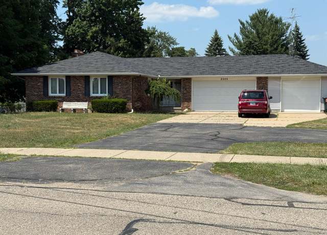 Property at 2101 Rosewood St, Jenison, MI 49428, 4 beds, 3 baths