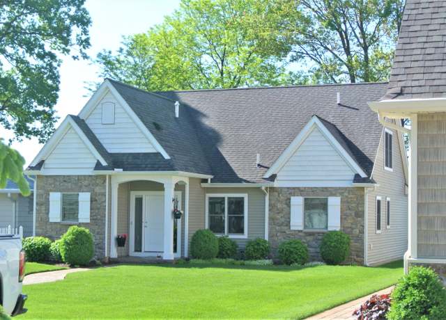 Property at 553 Iyopawa Rd, Coldwater, MI 49036, 4 beds, 3 baths