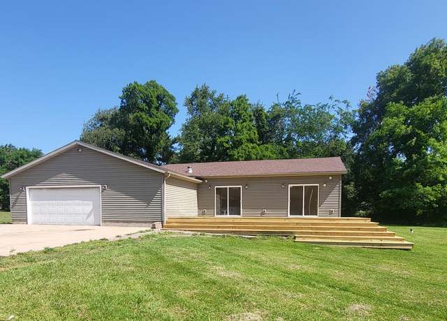 Property at 15105 Carpenter Rd, Three Oaks, MI 49128, 3 beds, 2 baths