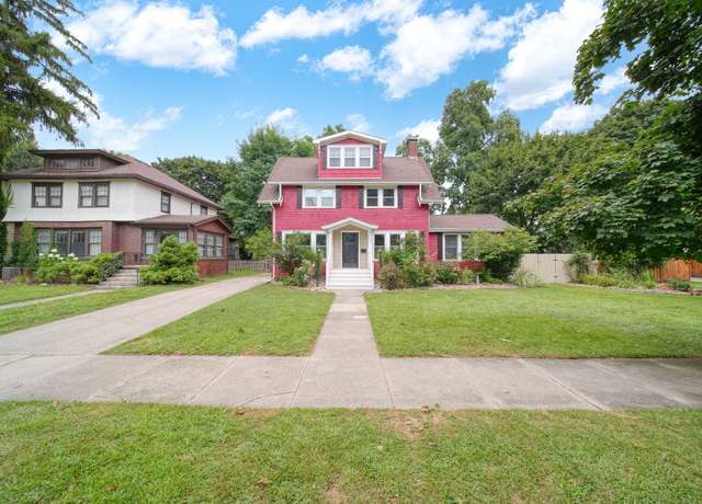 Property at 734 Oakridge Dr, Jackson, MI 49203, 3 beds, 2 baths