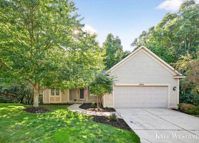 Property at 1853 Trillium Cir NW, Grand Rapids, MI 49504, 4 beds, 3 baths