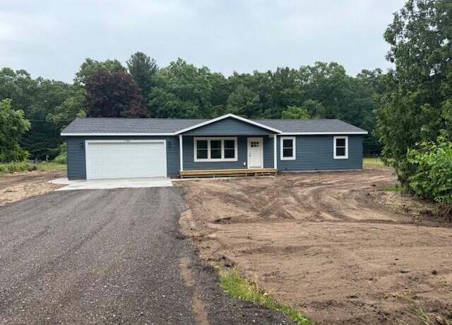 Property at 1154 Parkway St, Muskegon, MI 49442, 3 beds, 2 baths